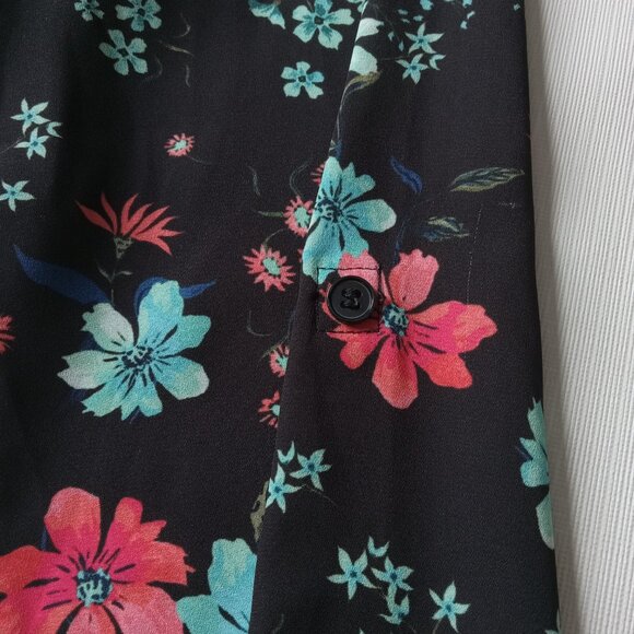 Lane Bryant Black and Colorful Floral Print Roll Tab Sleeve Button Blouse 14 16 - Picture 8 of 12